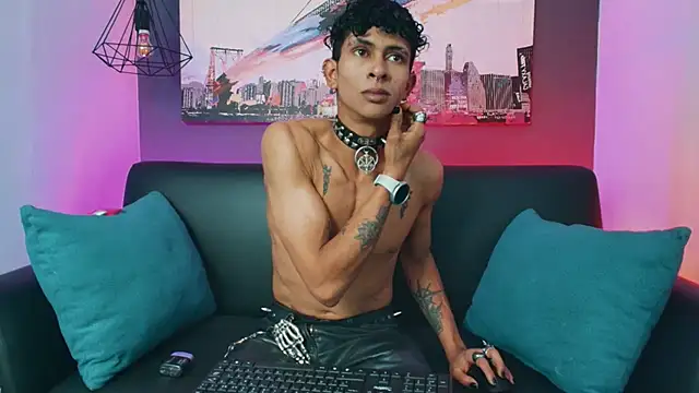 Maximoking26 webcam