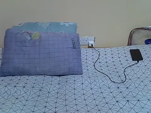 Darkchocolatequeen webcam