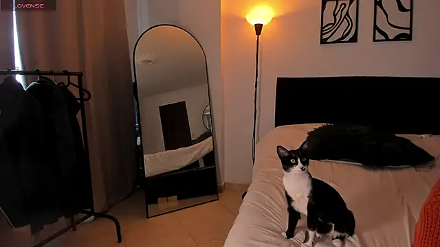 mai_evans webcam