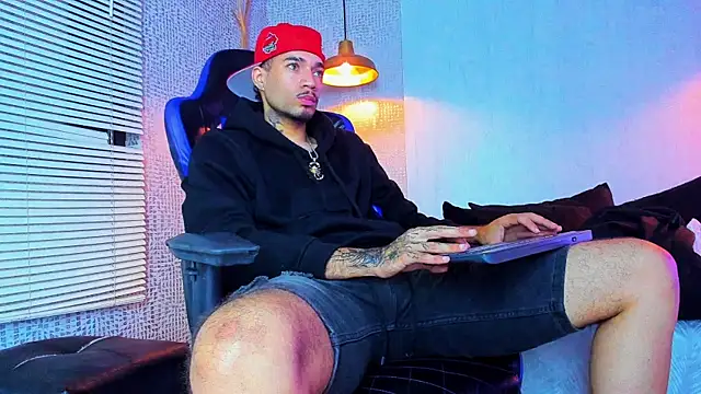 Daniel_huge22 webcam
