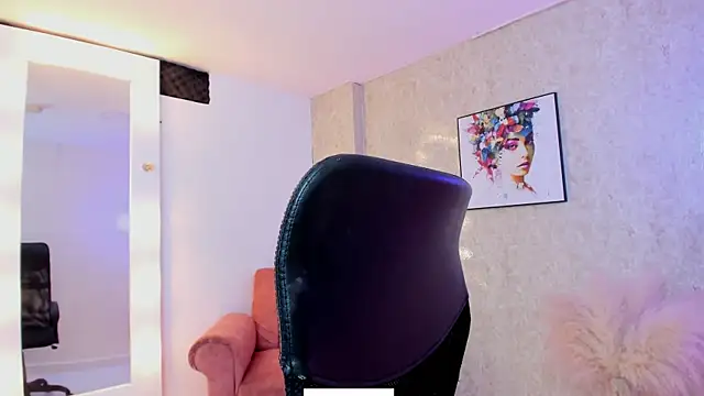 Littlee_Mia webcam