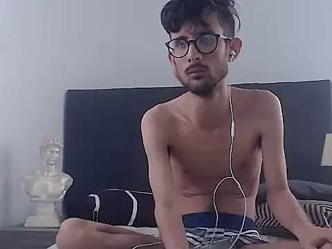 sasuke_bigcock webcam