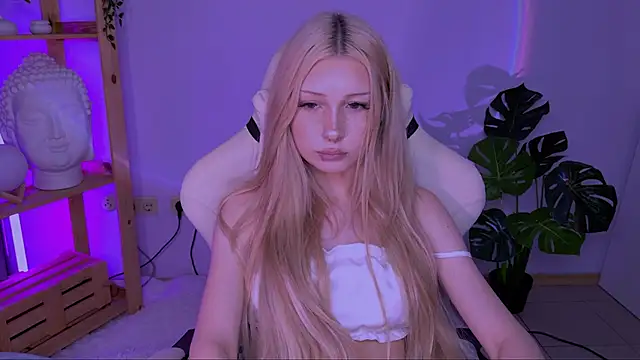 SashaQuin webcam