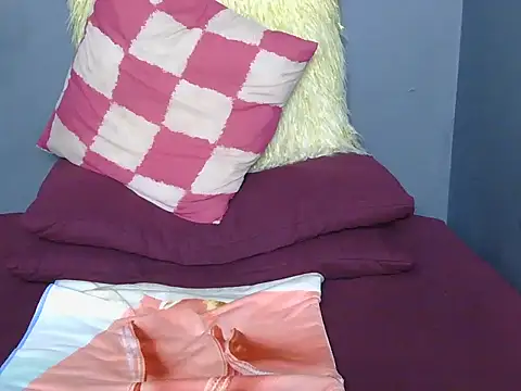 Glorilla-Petite-Cunt webcam