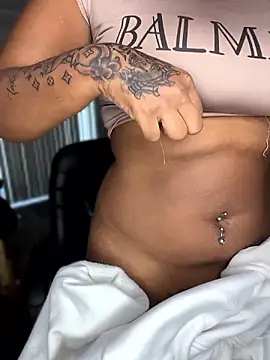 ItsForeignbabe webcam