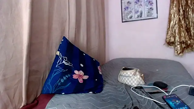 NathalieMea webcam