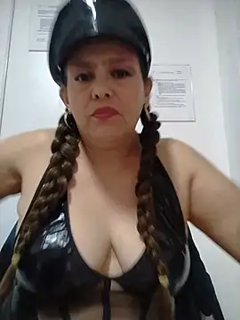 Natasha_miilf webcam