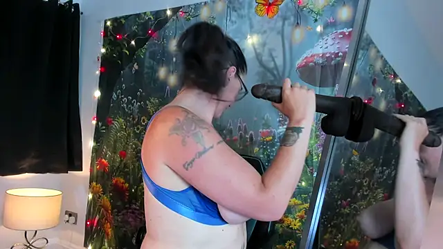 lou_roar webcam