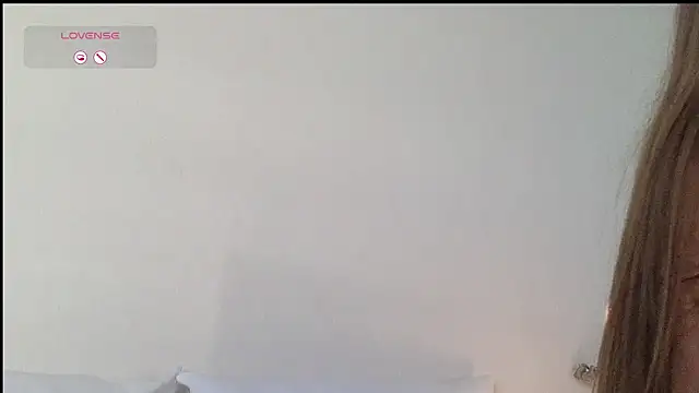 chloi_hes webcam