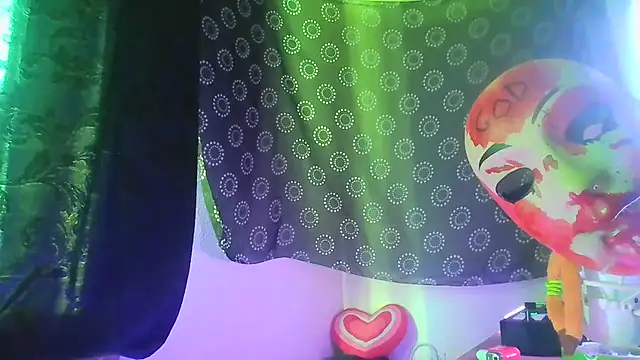 Guyst049 webcam