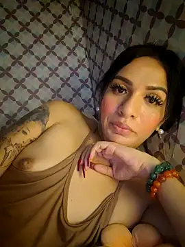 Yourbabyshane webcam