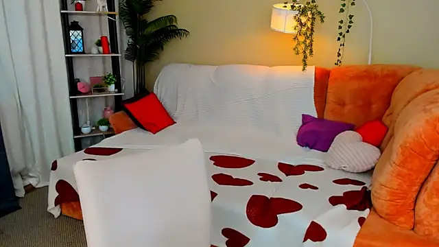 YourLovellyStory webcam