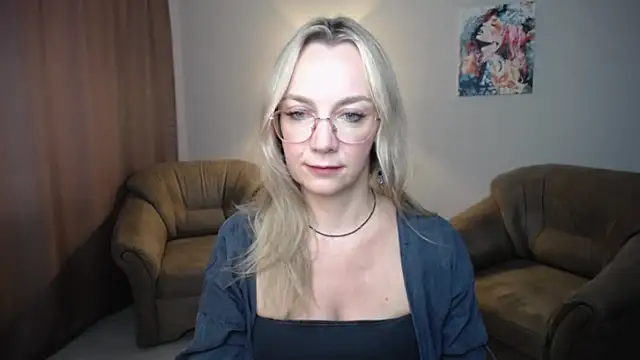 Ava_Elior webcam