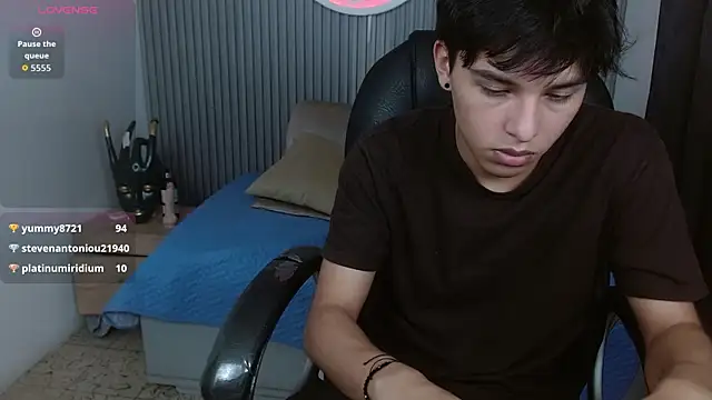 StiwenTwink webcam