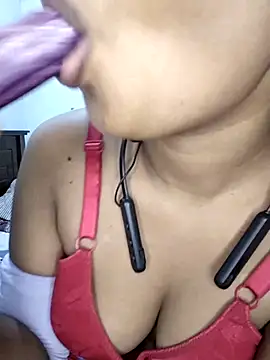 Shenu_Girl2 live cam on StripChat