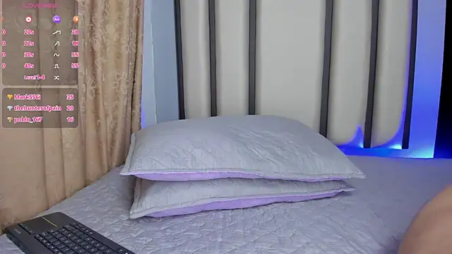 Maddie_01 webcam