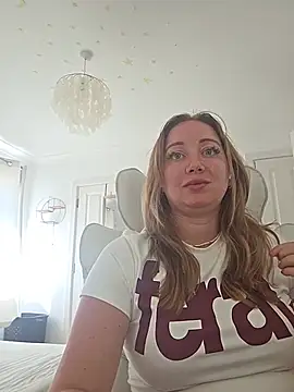 arielsweetieee webcam