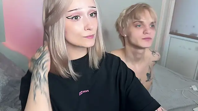 mia_side webcam