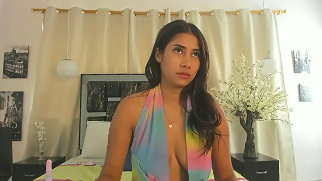 AntonellaBloomm webcam