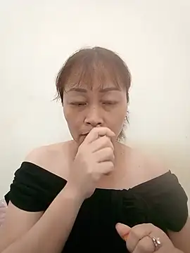 Baby-ladyboobs2026 webcam