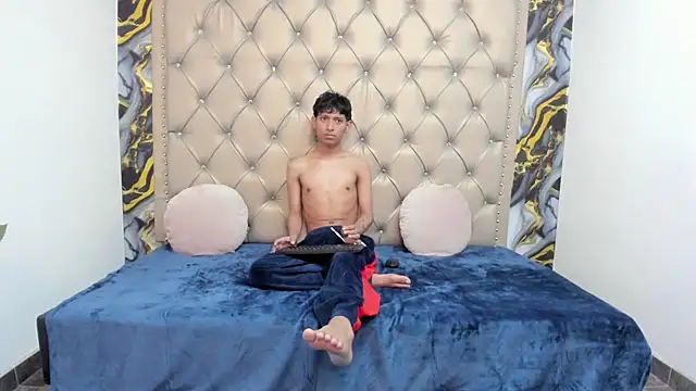 Charly_Smith1 webcam