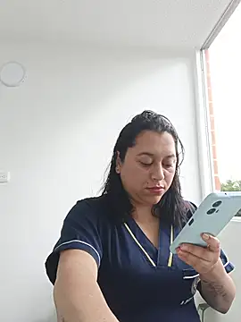 Queen-yessi12 webcam