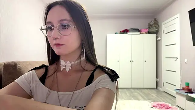 YogaClubEnjoyer webcam