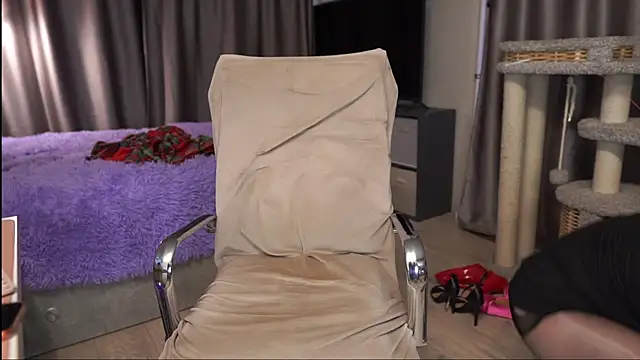 show_must_goon_ webcam