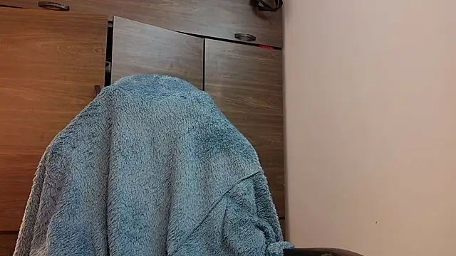 selene_red_ live cam on StripChat