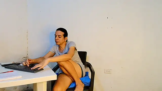 Oh_Tique webcam