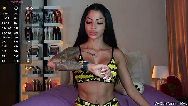 Angela_Myst live cam on StripChat