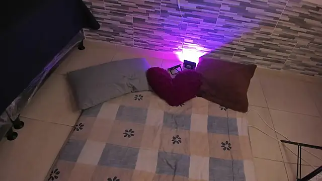KittyVelve live cam on StripChat