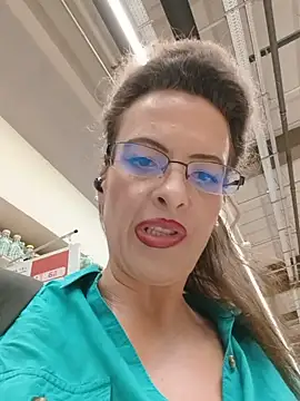 RebeccaNoble live cam on StripChat