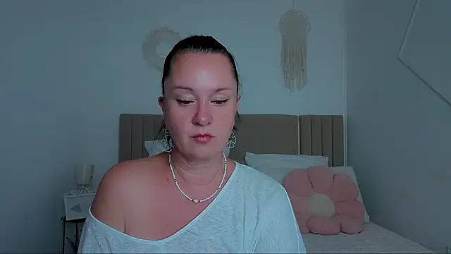 Miss_k1ss live cam on StripChat
