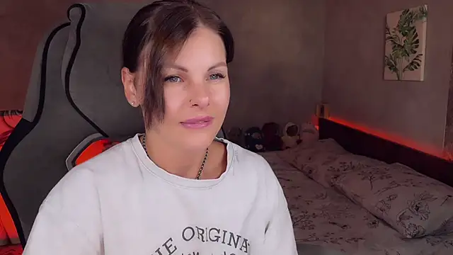 Alaska_ya live cam on StripChat