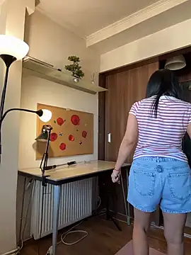 Hotmomcheckk_ webcam