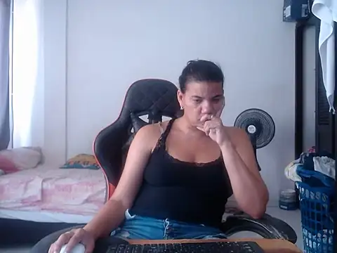 Adriana_0312 webcam