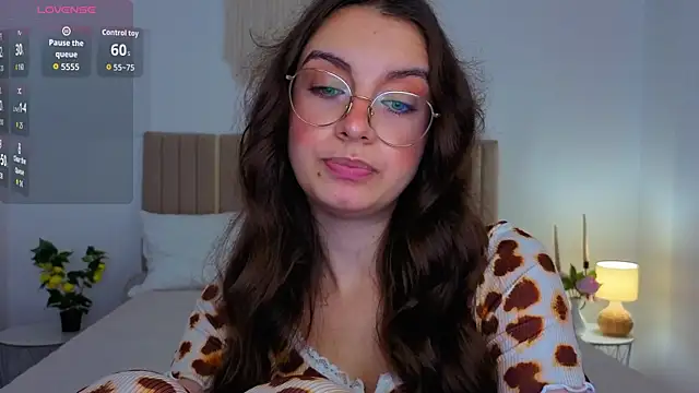 real_cutie1 - Real_cutie1's free webcam - UK Sex Cams