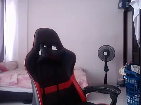 Adriana_0312 webcam