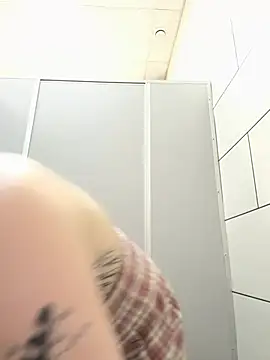 Freaky__Nikki