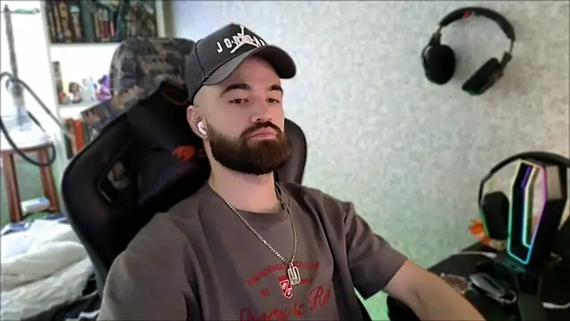 _Serious_Man webcam