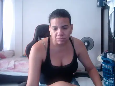 Adriana_0312 webcam