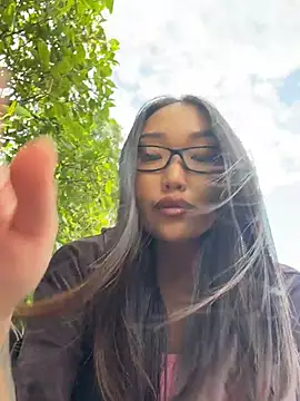 trytomakememoam webcam