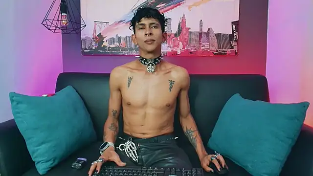 Maximoking26 webcam