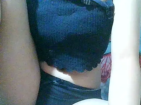 HornyWetPussy4u webcam