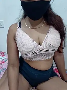 Aarti909090 webcam