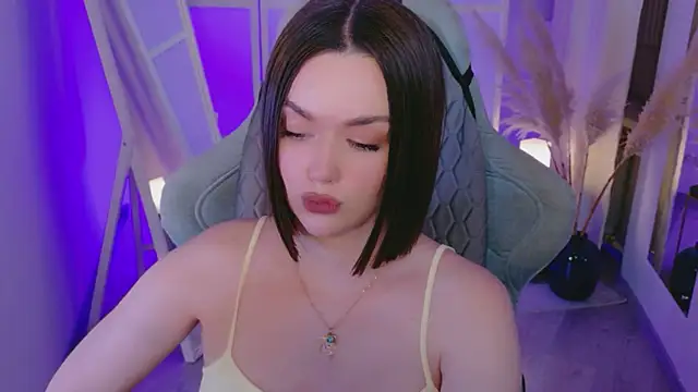AvaFlower live cam on StripChat