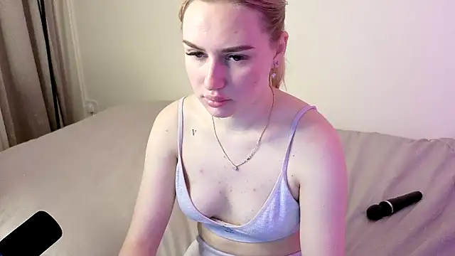 Eclipse_Muse live cam on StripChat