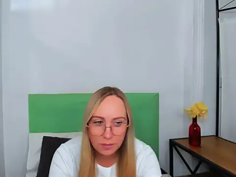 SofiaXReal live cam on StripChat
