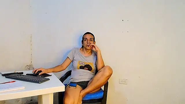 Oh_Tique webcam